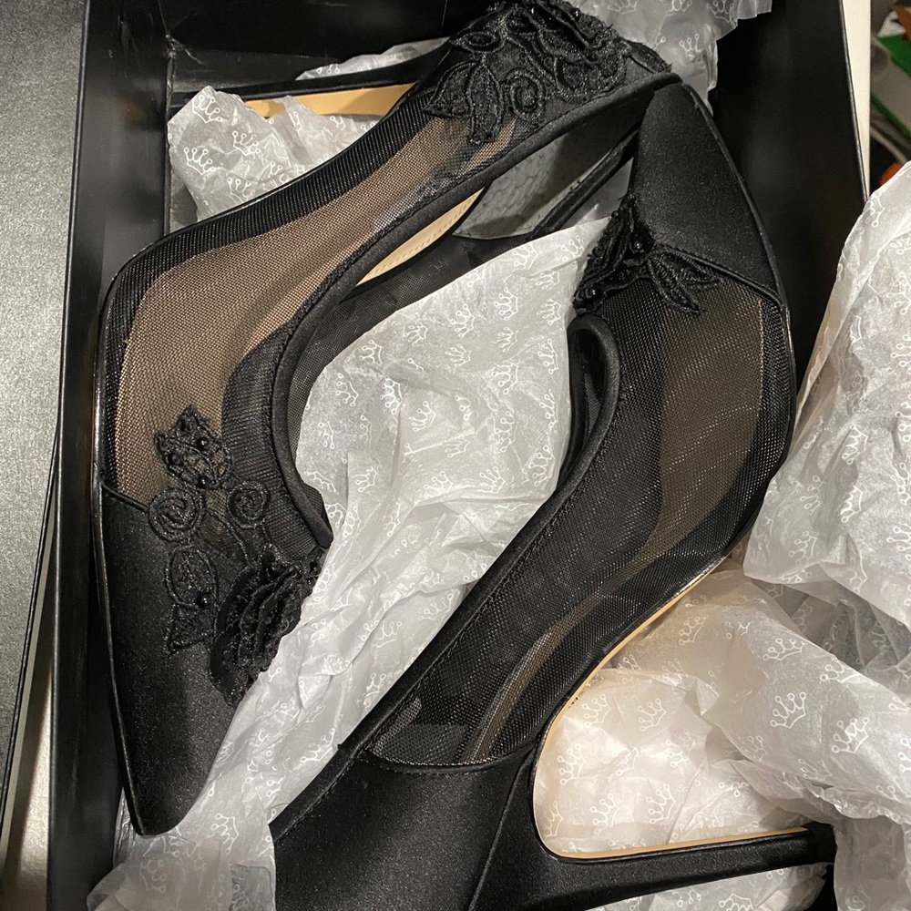 Designer Heels - Picture 4 of 5